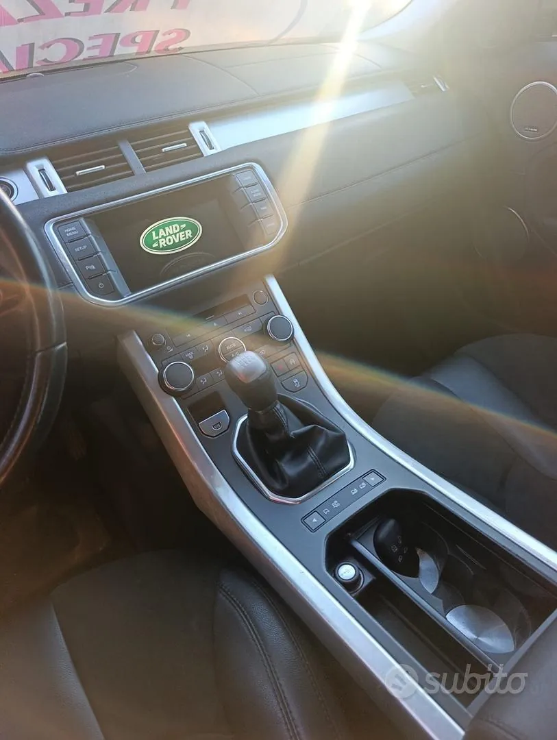 Land Rover Range Rover Evoque 2015 photo 5