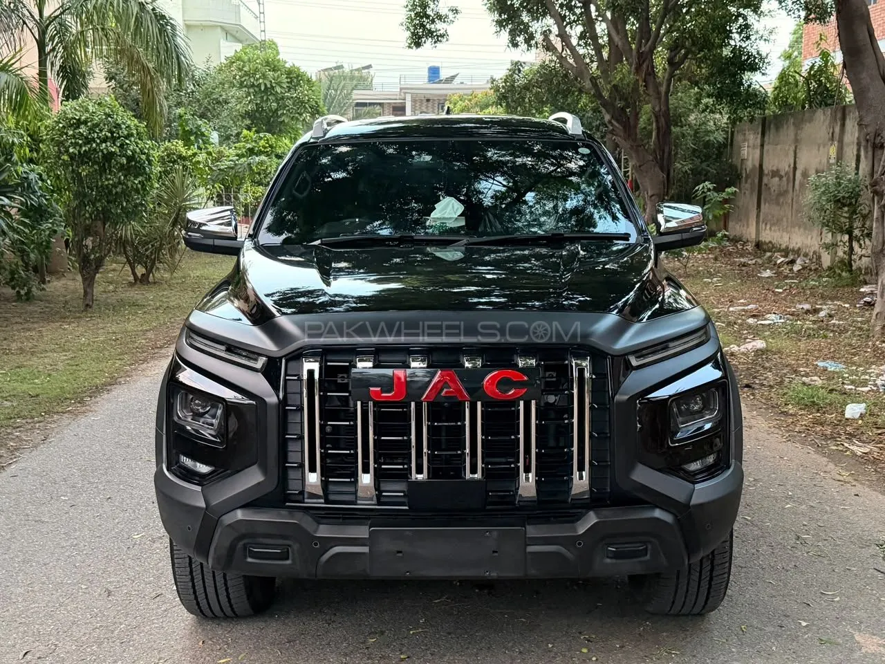 JAC T9