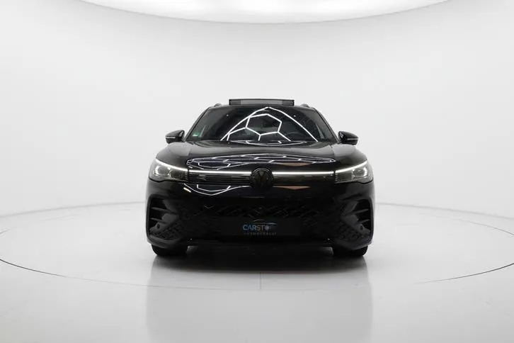 Volkswagen Tiguan 2024 photo 2