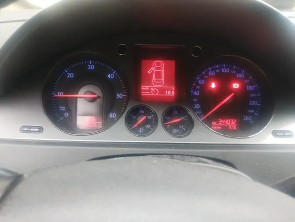 Volkswagen Passat 2009 photo 4