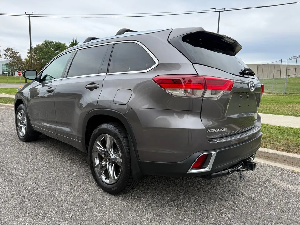 Toyota Highlander 2017 photo 2