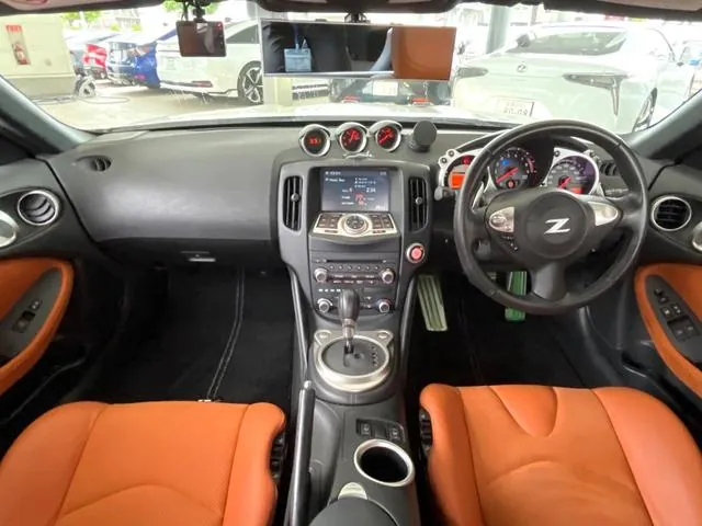 Nissan Fairlady Z 2009 photo 2