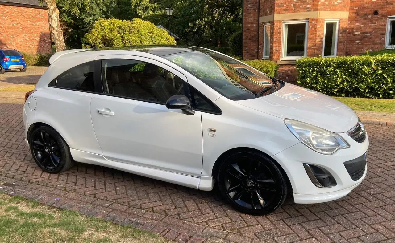 Vauxhall Corsa 2012 photo 2