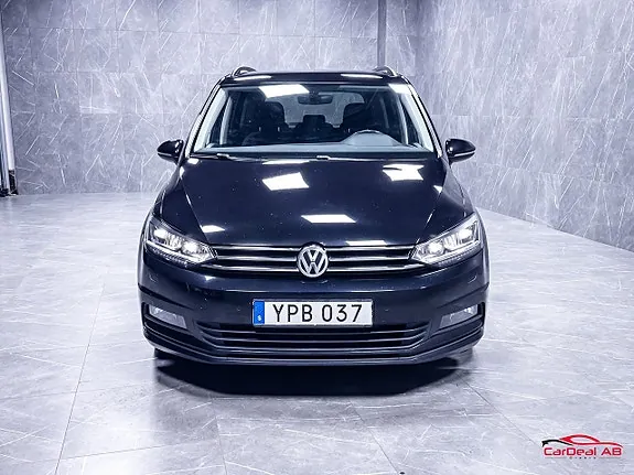 Volkswagen Touran 2018 photo 2