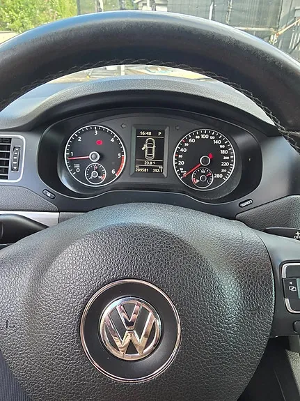 Volkswagen Jetta 2012 photo 4