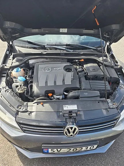 Volkswagen Jetta 2012 photo 2