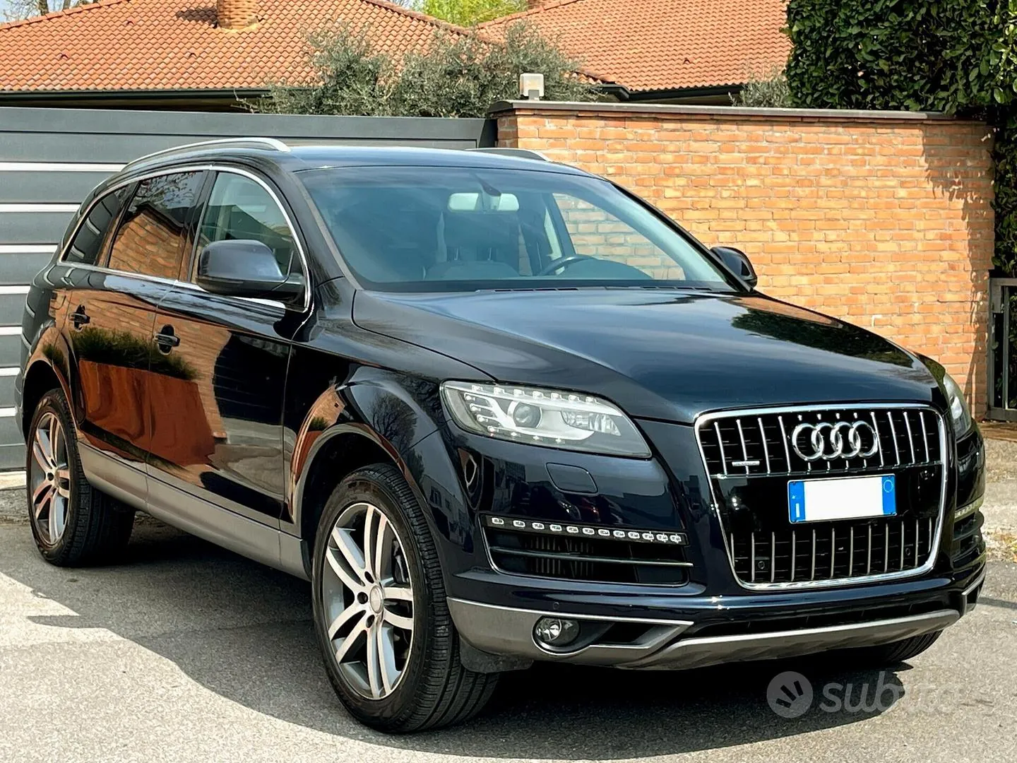 Audi Q7 2012 photo 2
