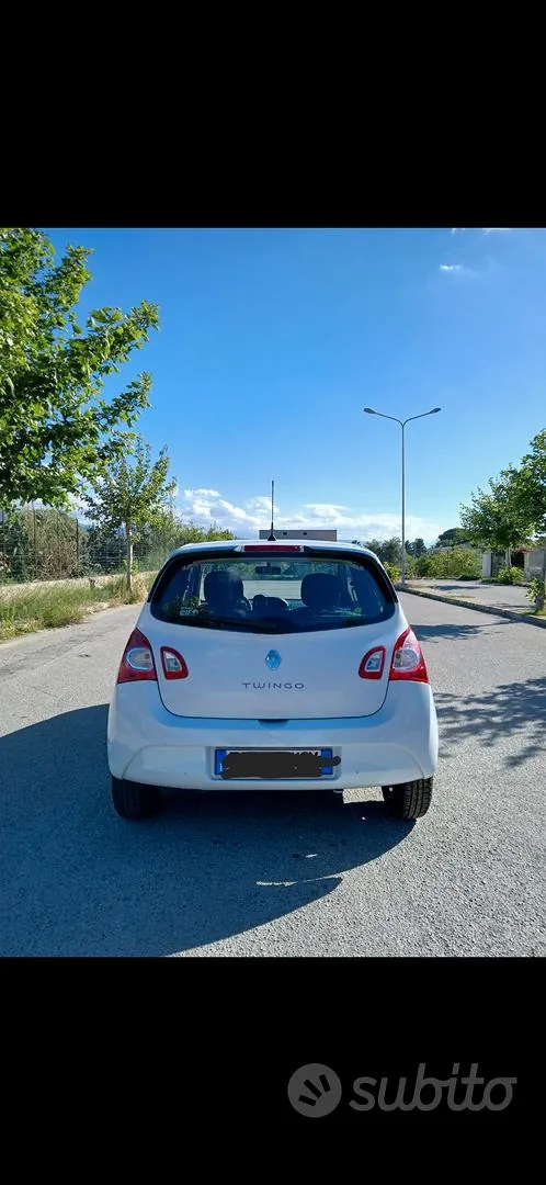 Renault Twingo 2014 photo 2