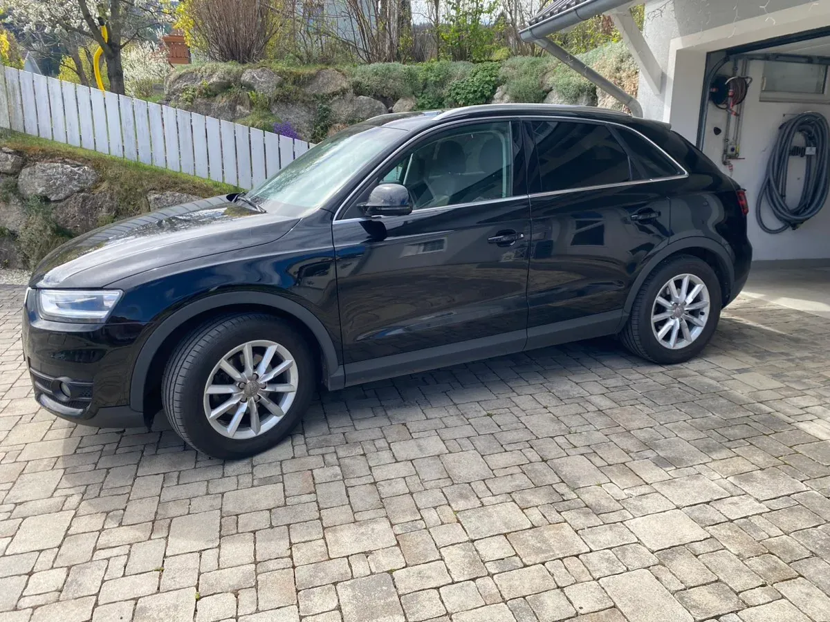 Audi Q3 2013 photo 2