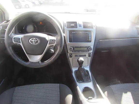 Toyota Avensis 2011 photo 5