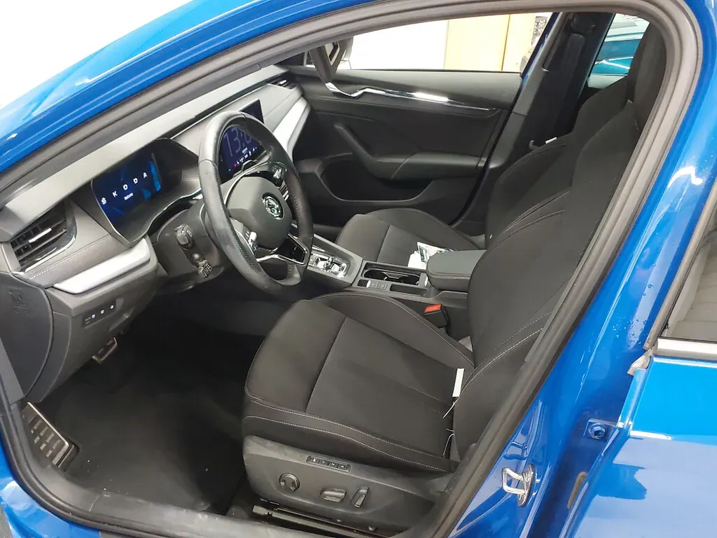 Skoda Octavia 2023 photo 2