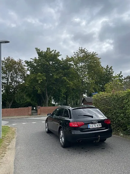Audi A4 2010 photo 3