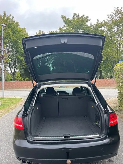 Audi A4 2010 photo 5