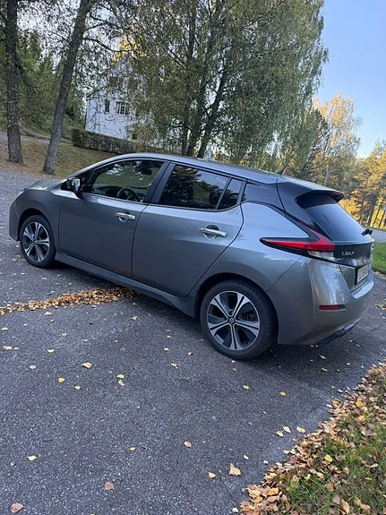 Nissan Leaf 2021 photo 3
