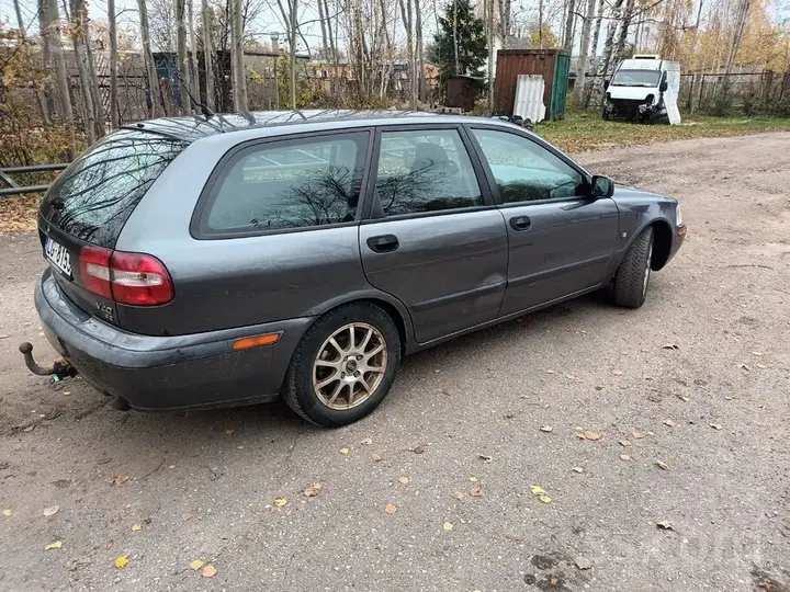 Volvo V40 2003 photo 4