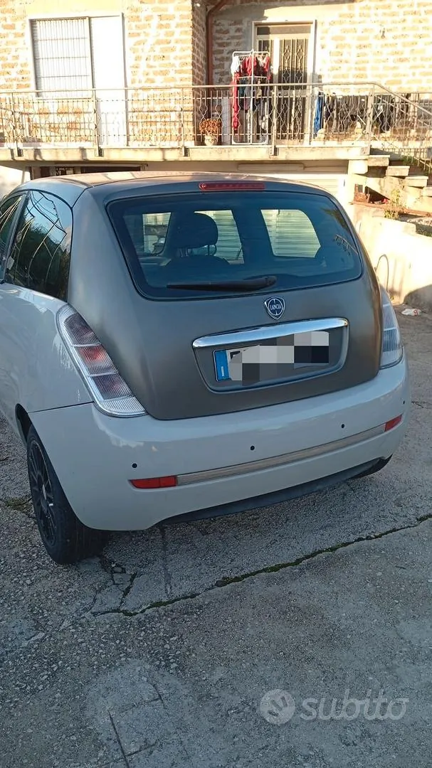 Lancia Ypsilon