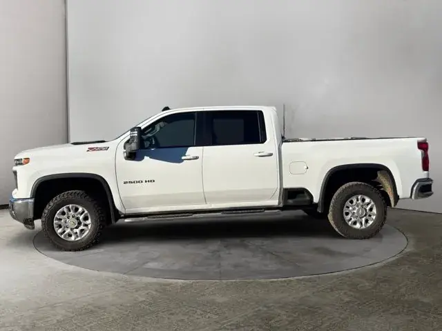 Chevrolet Silverado 2500 2025 photo 2