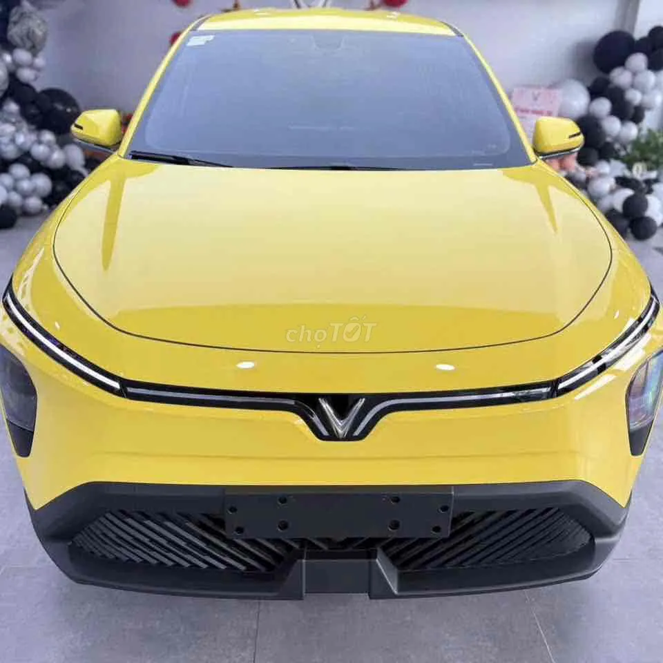 Vinfast Limo