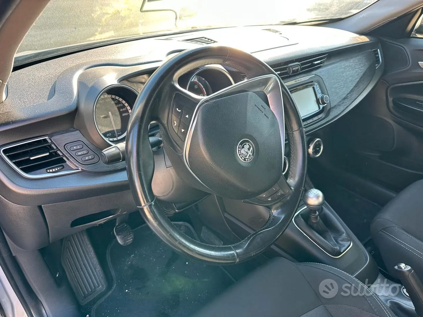 Alfa Romeo Giulietta 2015 photo 3