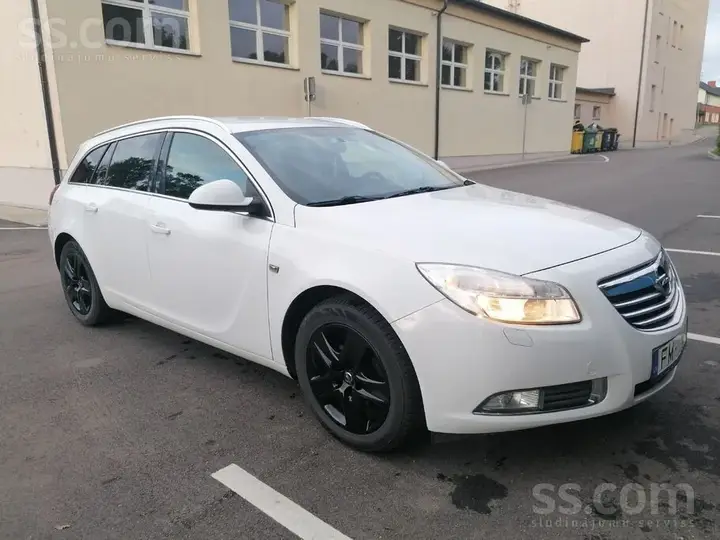 Opel Insignia 2012 photo 2
