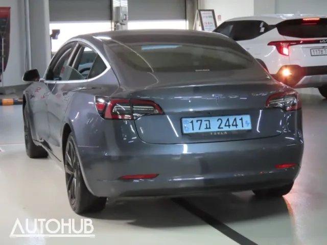 Tesla Model 3 2020 photo 4