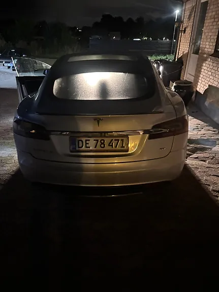 Tesla Model S 2014 photo 4