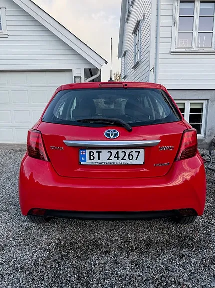 Toyota Yaris 2015 photo 3