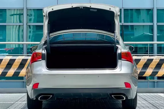 Lexus Is350 2018 photo 5