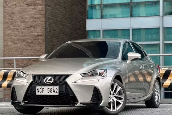 Lexus Is350 2018 photo 2