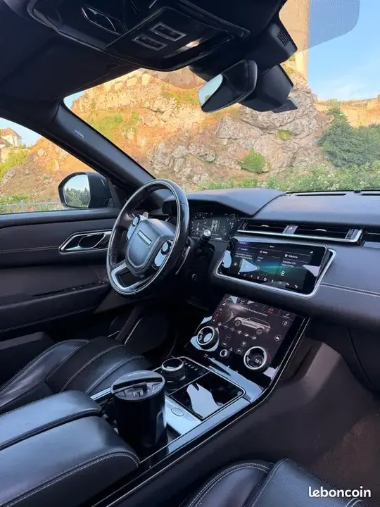 Land Rover Range Rover Velar 2018 photo 3