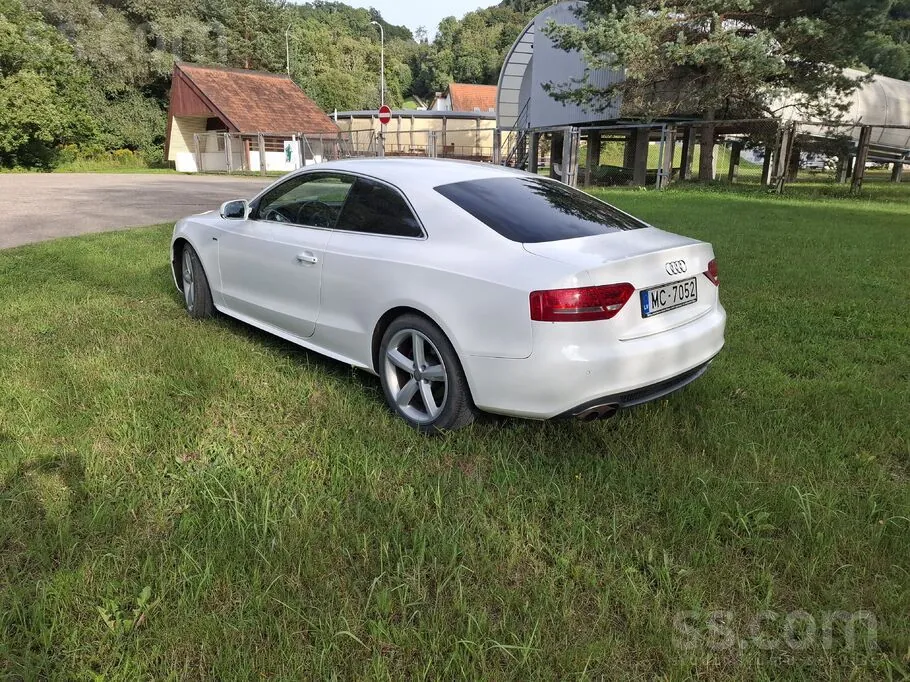 Audi A5 2010 photo 4