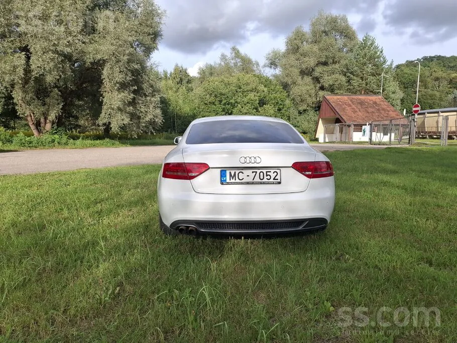 Audi A5 2010 photo 5