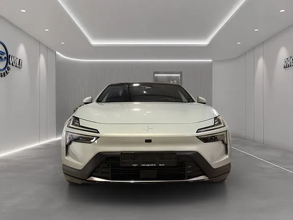 Polestar 4 2025 photo 3