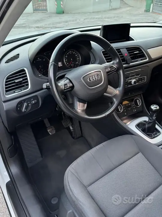 Audi Q3 2015 photo 3