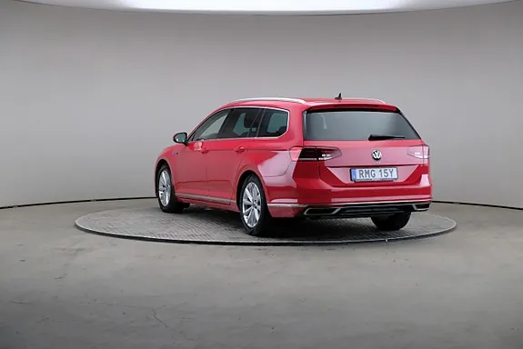 Volkswagen Passat 2021 photo 2