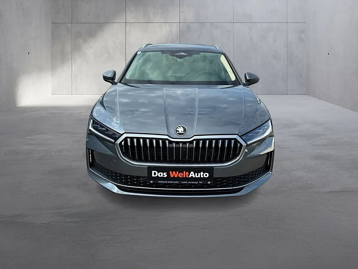Skoda Superb 2026 photo 2