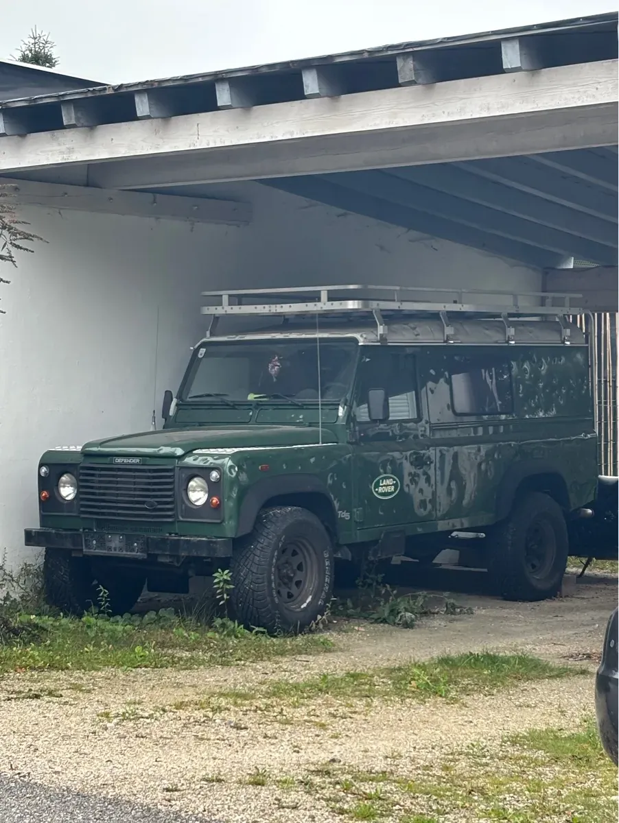 Land Rover Defender