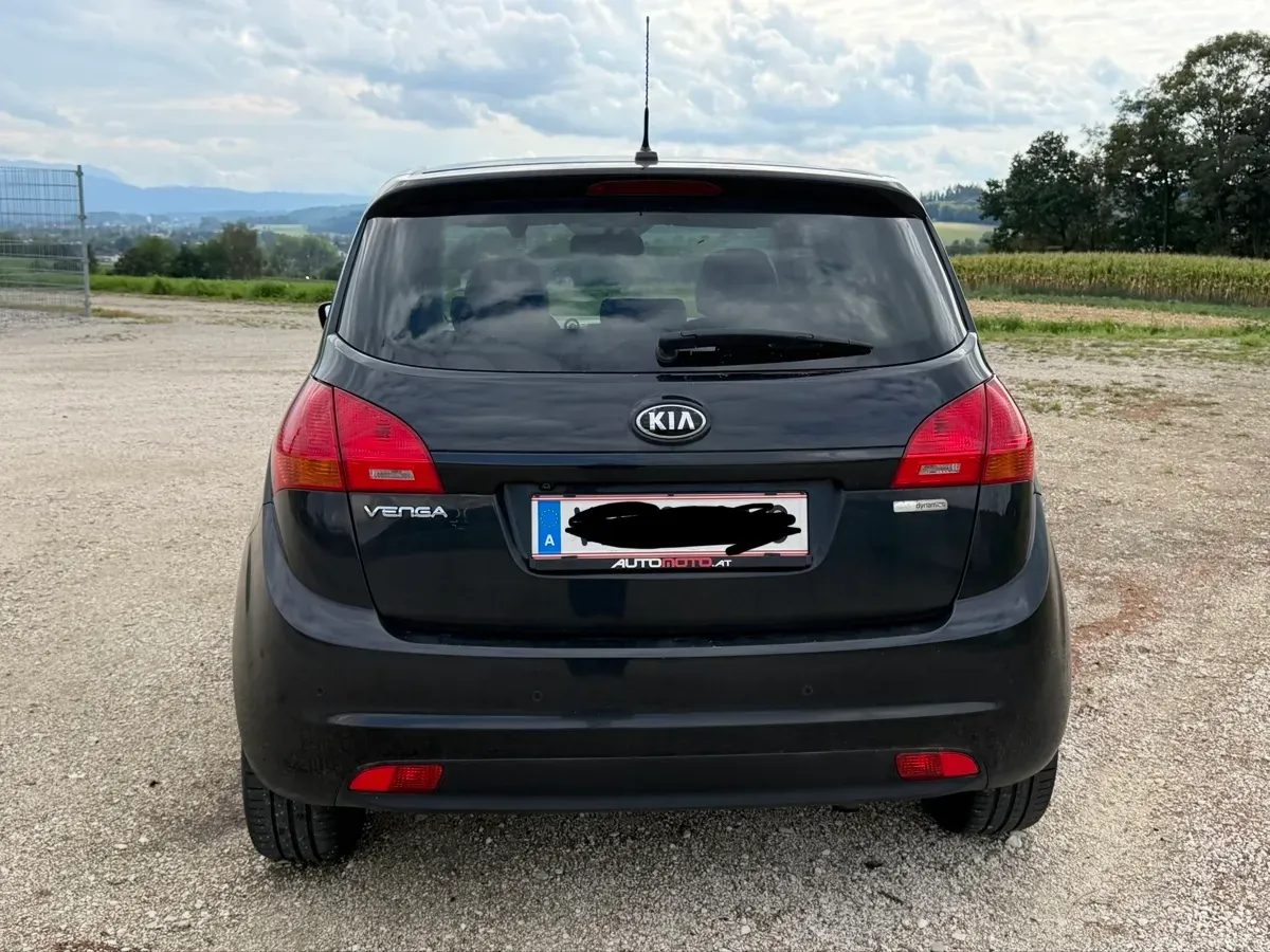 Kia Venga 2014 photo 2