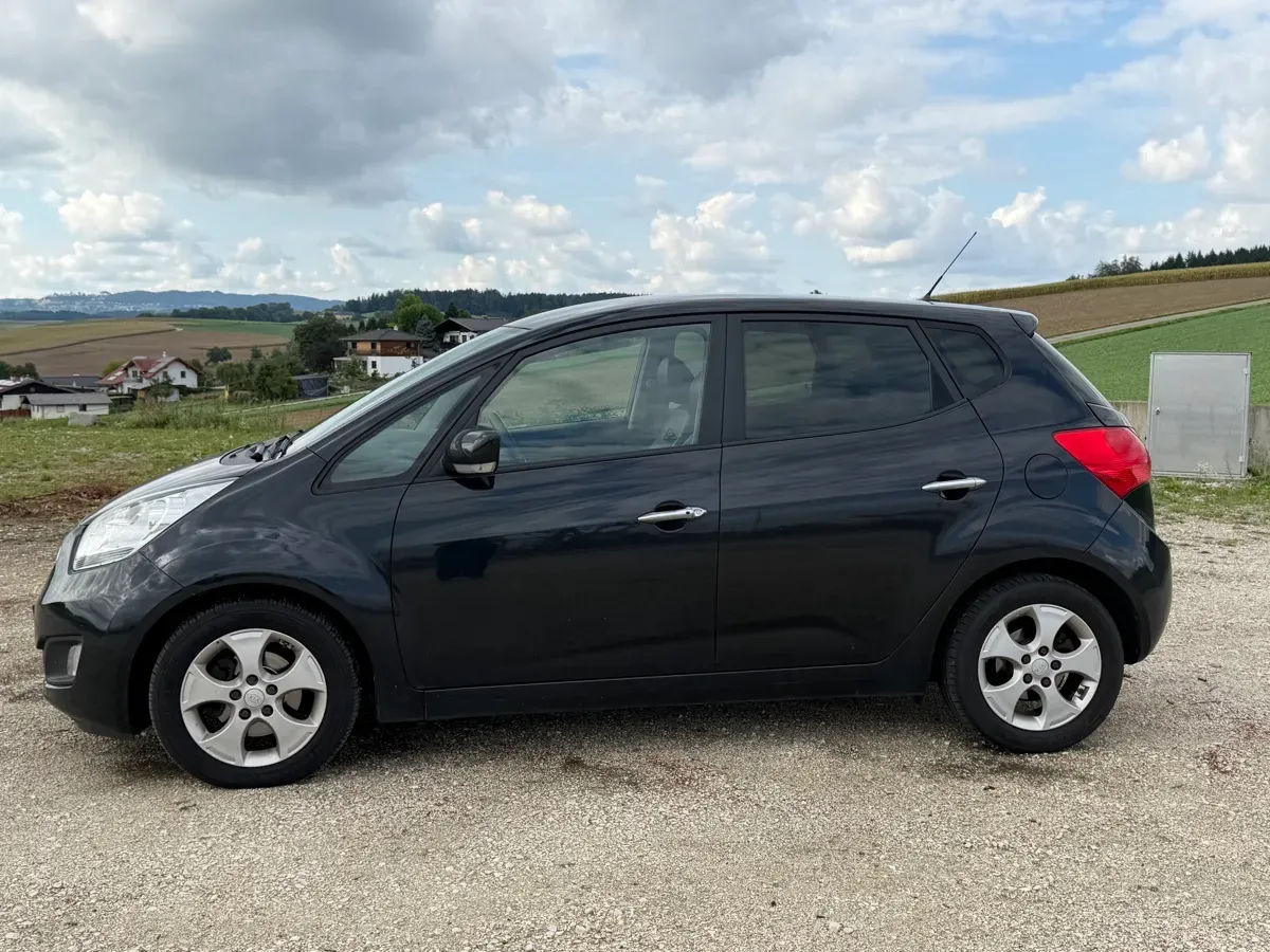 Kia Venga 2014 photo 3