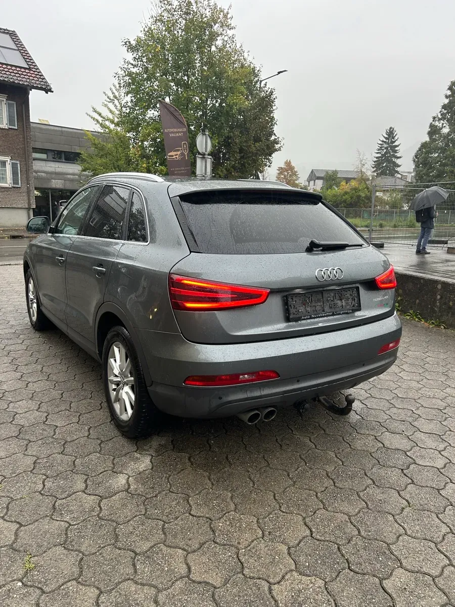 Audi Q3 2011 photo 2