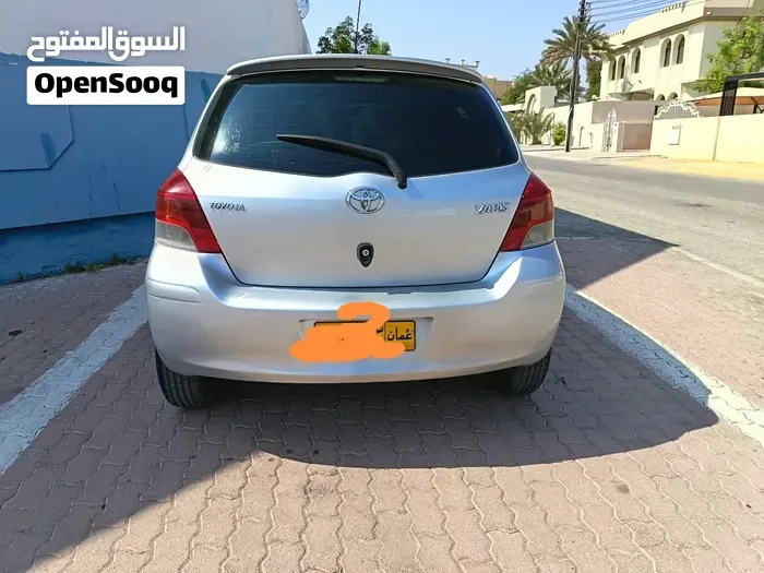 Toyota Yaris 2010 photo 2