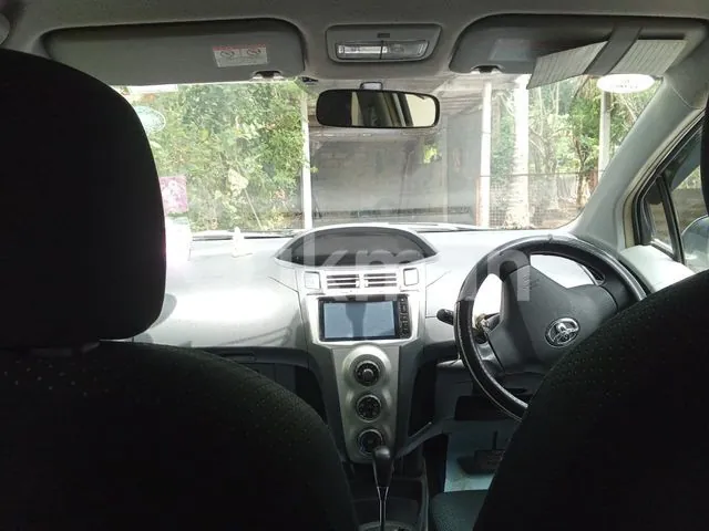 Toyota Vitz 2007 photo 5