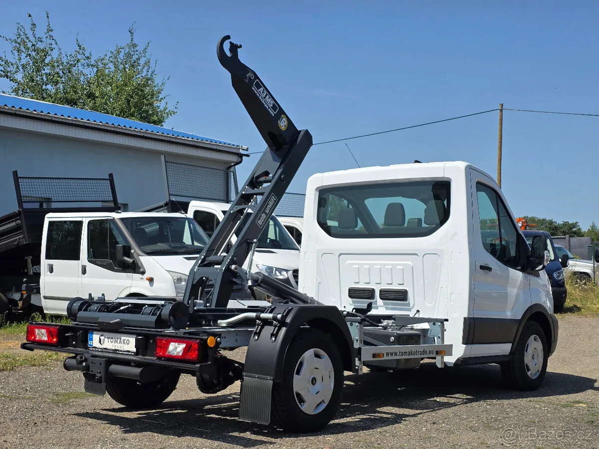 Ford Transit photo 4