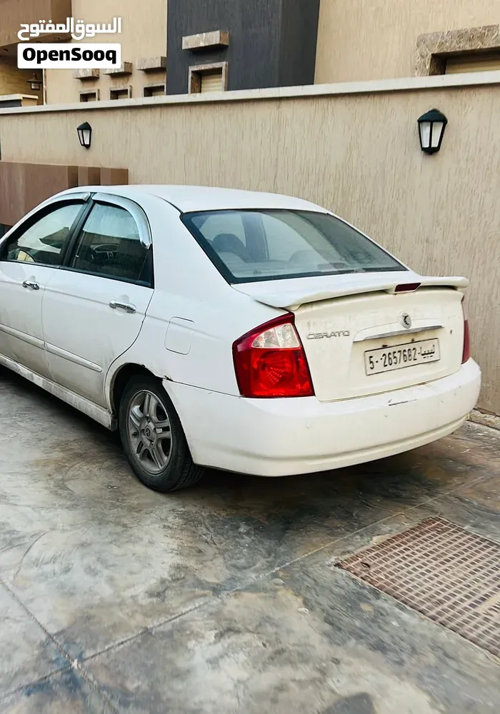 Kia Cerato 2004 photo 4