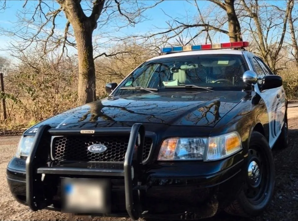 Ford Crown Victoria