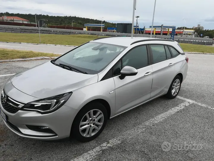 Opel Astra 2016 photo 2
