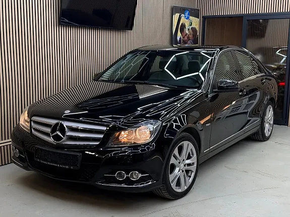Mercedes-Benz 180 2012 photo 2