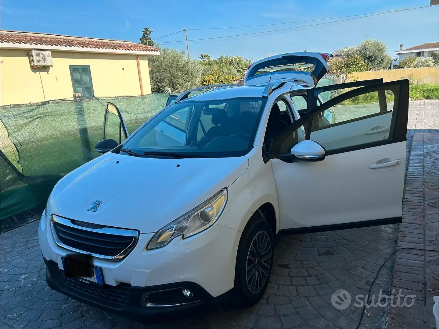 Peugeot 2008 2015 photo 4