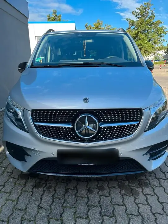 Mercedes-Benz V-Class