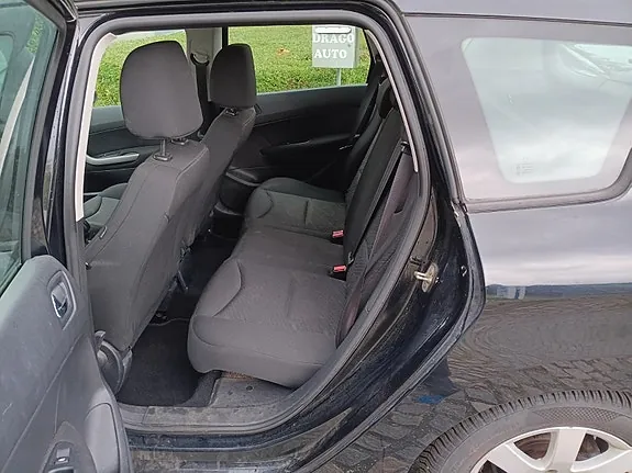 Peugeot 308 2013 photo 3